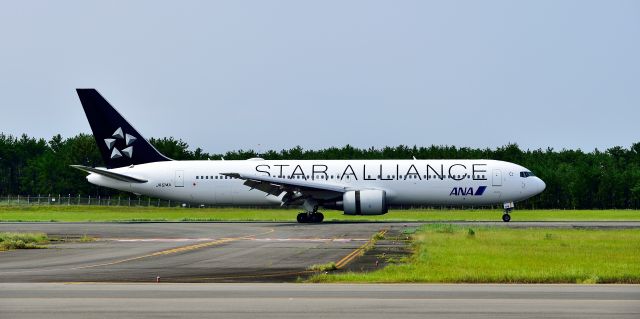 BOEING 767-300 (JA614A)