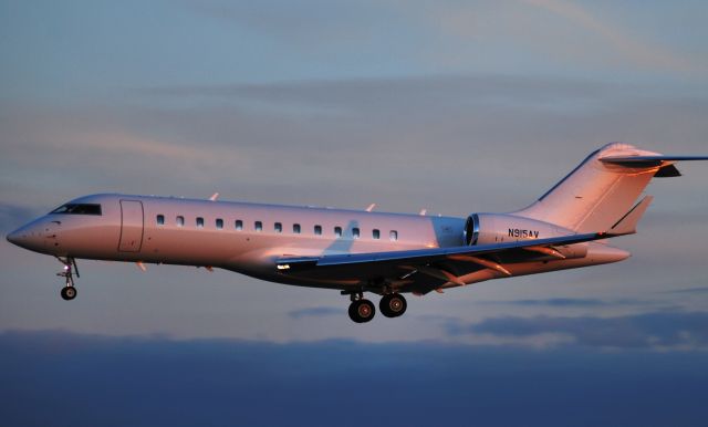 Bombardier Global Express (N915AV)