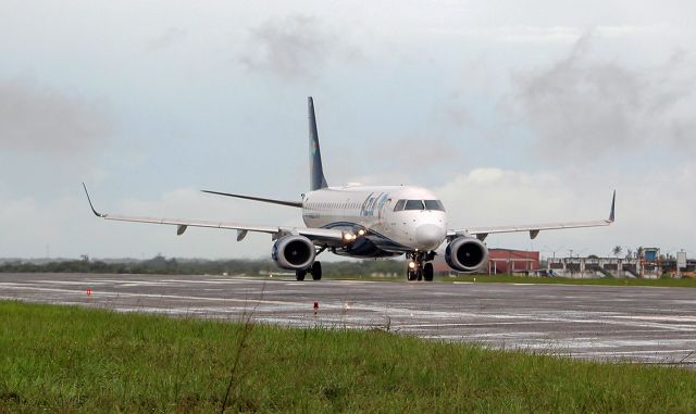 EMBRAER 195 (PR-AXN)