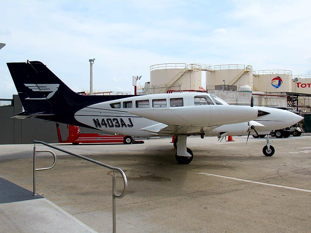 Cessna 402 (N403AJ)