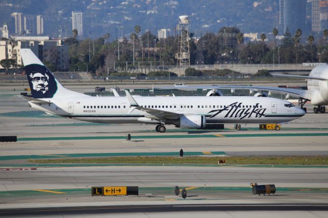 Boeing 737-900 (N435AS)