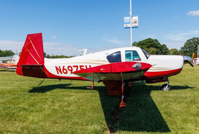 Mooney M-20 (N6975U)