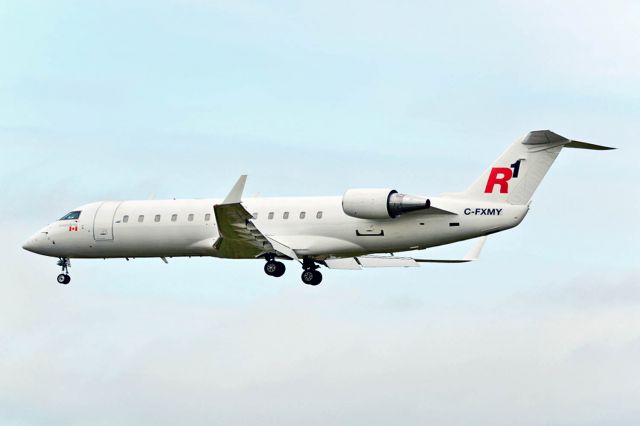 Canadair Regional Jet CRJ-100 (C-FXMY)