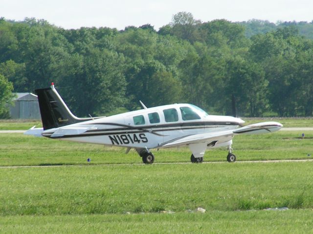 Beechcraft Bonanza (36) (N1814S)