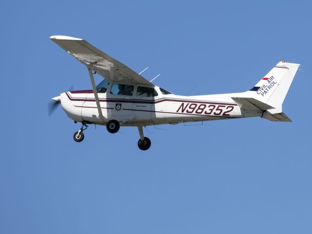 Cessna Skyhawk (N98352) - A salute to the men and women in the CAP!