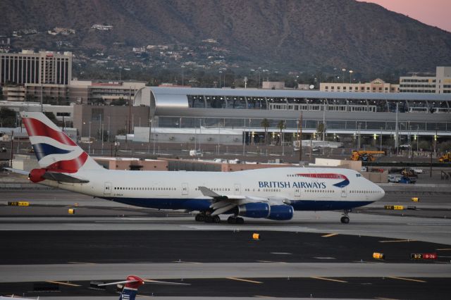 Boeing 747-200 (G-BNLW) - taxing of of RWY 08 to its gate at Phoenix Sky Harbor(1.24.2015)