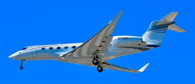 Gulfstream Aerospace Gulfstream G650 (N176KH) - 2019 N176KH Gulfstream G650ER s/n 6406 - Las Vegas - Harry Reid International Airport KLASbr /Photo: Tomás Del Corobr /USA - Nevada May 15, 2025