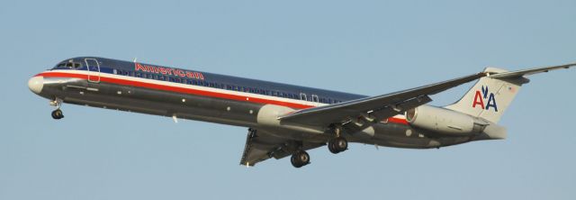 McDonnell Douglas MD-83 (N975TW) - On Final to 30L (Jet accquired by AA in buy out of TransWorld Airlines, thus leading to the "TW" on the reg)