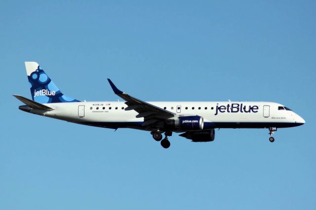 Embraer ERJ-190 (N318JB) - "Blue Jean Baby"