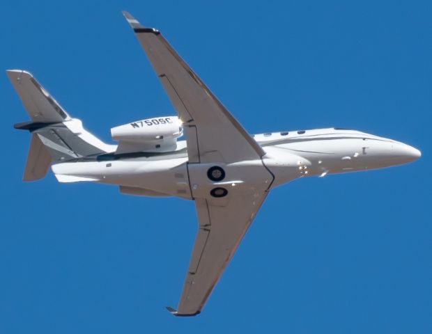 Embraer Phenom 300 (N750SC)