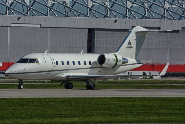 Canadair Challenger (C-FAMB)