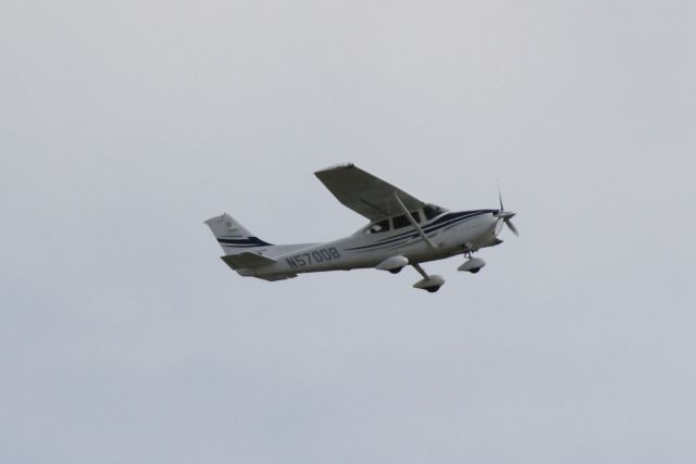 Cessna Skylane (N570DB)