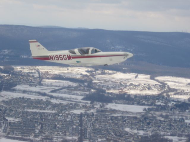 STODDARD-HAMILTON Glasair (N195GM) - Formation in flight over KFDK with Glasair N73RZ