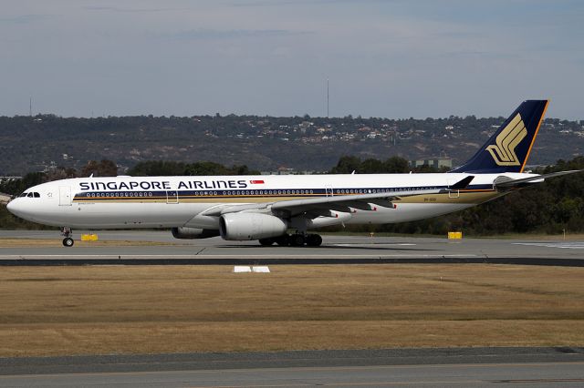 Airbus A330-300 (9V-SSG)