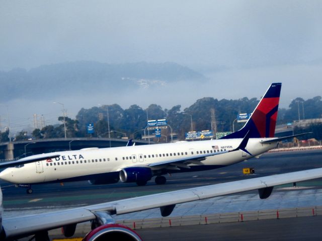 Boeing 737-900 (N879DN) - DAL2294 SFO-MSP