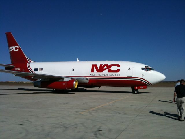 Boeing 727-100 (NAC114) - Ad hoc bird waiting for trip to Deep Mexico.