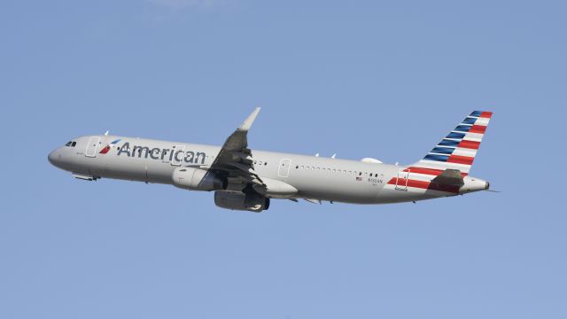 Airbus A321 (N130AN) - Departing LAX on 25R