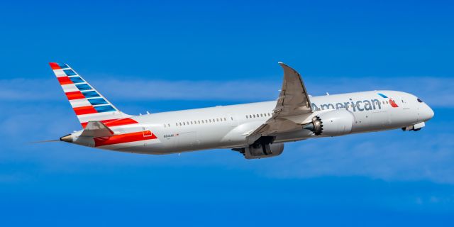 Boeing 787-9 Dreamliner (N840AN) - An American Airlines 787-9 taking off from PHX on 2/3/23. Taken with a Canon R7 and a Tamron 70-200 G2 lens.