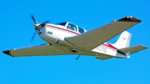 Beechcraft Bonanza (36) (N3271G)