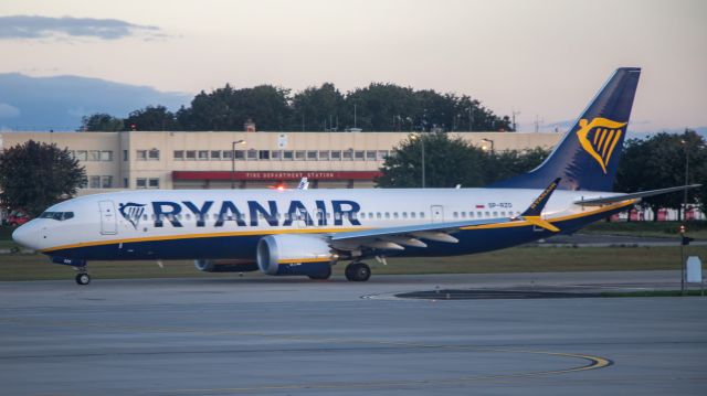 Boeing 737 MAX 8 (SP-RZO)