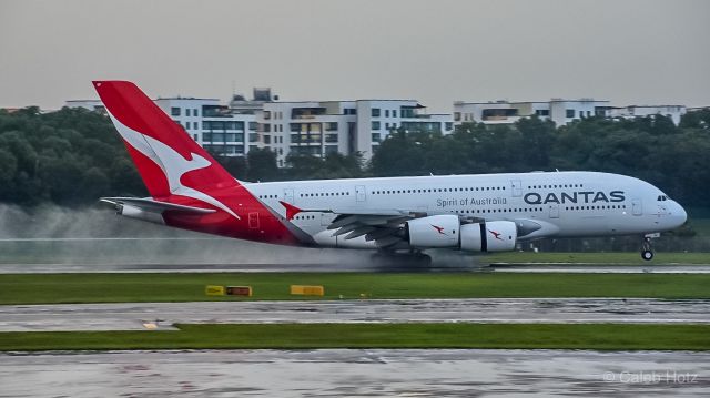 Airbus A380-800 (VH-OQF)