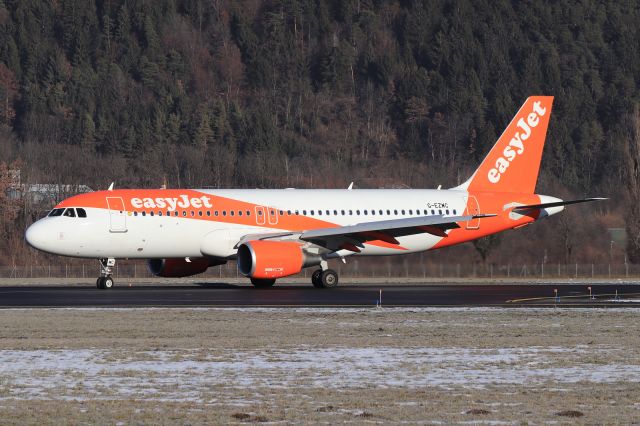 Airbus A320 (G-EZWC)