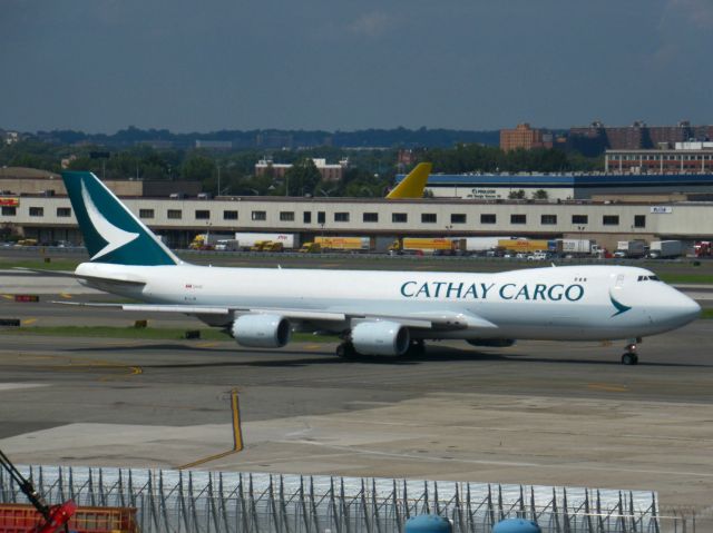 BOEING 747-8 (B-LJN)