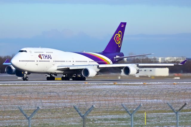 Boeing 747-400 (HS-TGF)