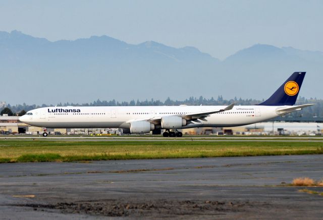 Airbus A340-600 (D-AIHT)