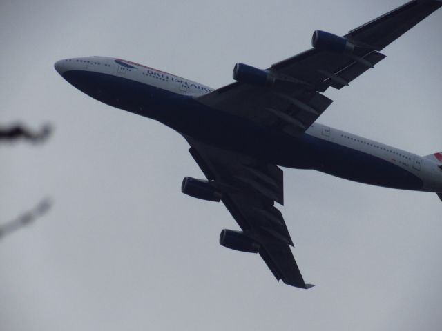 Boeing 747-400 (G-BNLK) - Lifting out of London Heathrow