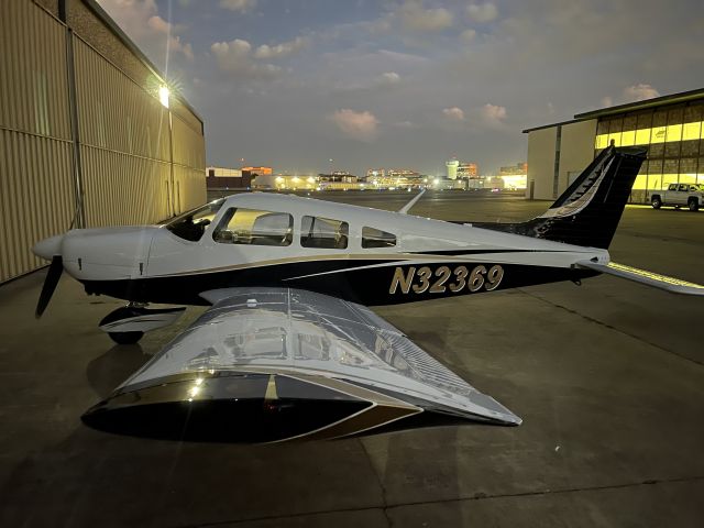 Piper Cherokee (N32369)