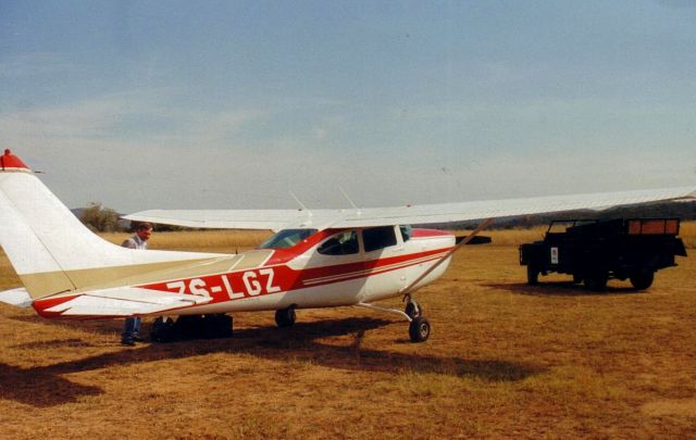 Cessna Skylane (ZS-LGZ) - At the Mabula Lodge airstrip, South Africa