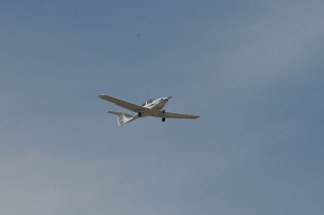 Diamond Star (N108UV) - Here is one of UVU’s diamonds doing a missed approach on Runway 13. br /Best viewed in full! 