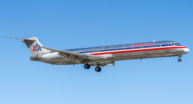 McDonnell Douglas MD-83 (N963TW)