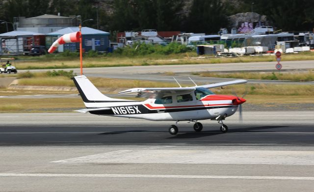 Cessna T210 Turbo Centurion (N1615X)