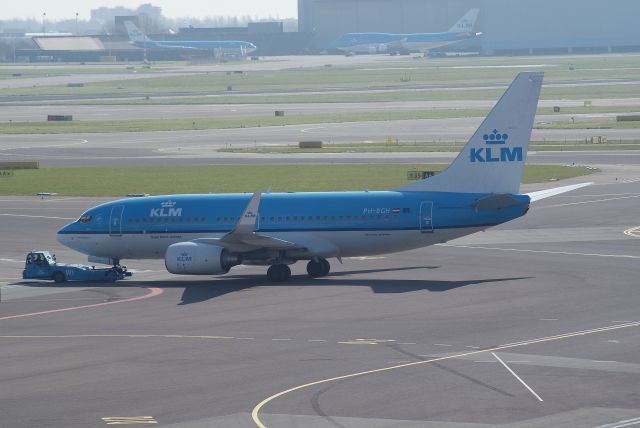 Boeing 737-700 (PH-BGH) - KLM B737-7K2 cn38053