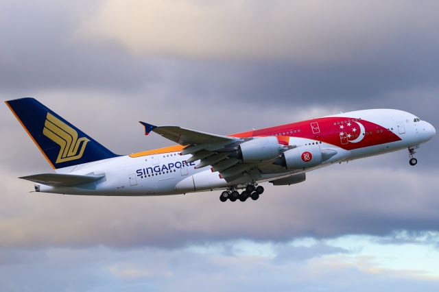 Airbus A380-800 (9V-SKI)