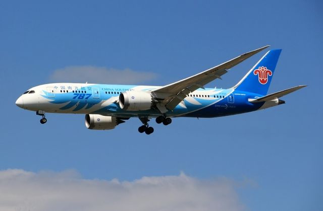 Boeing 787-8 (B-2727)