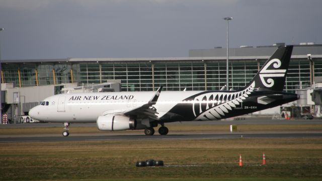 Airbus A320 (ZK-OXH)