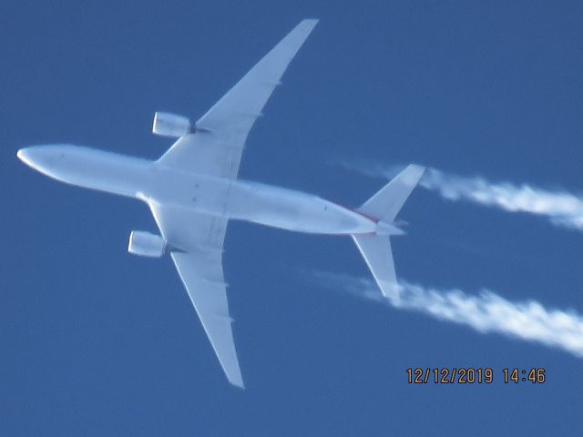 Boeing 777-200 (N765AN)