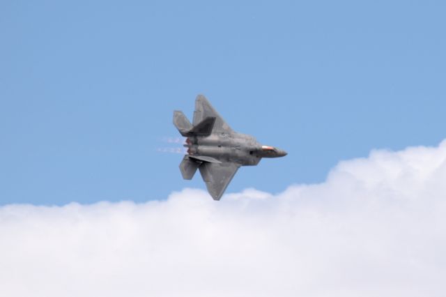 Lockheed F-22 Raptor (AFR6127) - A Lockheed F-22 Raptor in the air with afterburners visible  at the Avalon air show (2023-03-05 14:41)