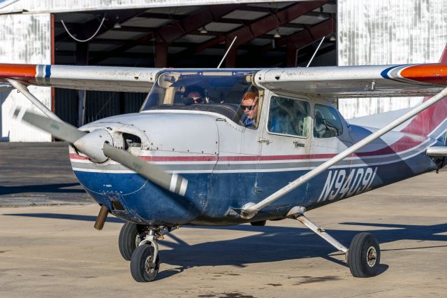 Cessna Skyhawk (N9409L) - New student intro flight