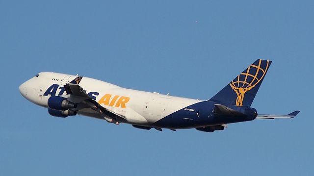 Boeing 747-400 (N429MC) - Departing 36C