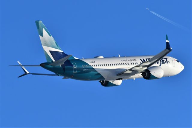 Boeing 737 MAX 8 (C-GEHF) - Westjet Boeing 737 MAX 8 departing YYC on Dec 27.