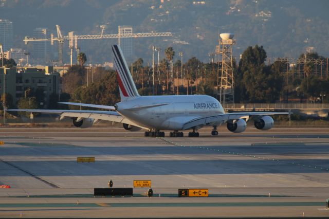 Airbus A380-800 (F-HPJB)