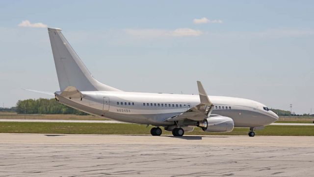 BOEING 737-600 (N834BA) - Getting ready to take off