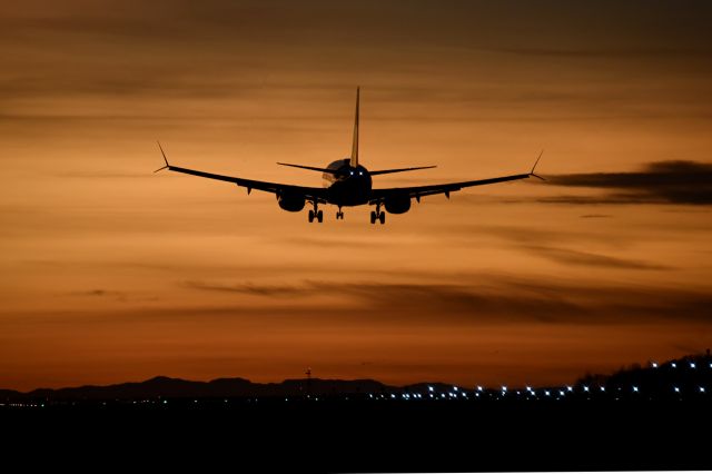 Boeing 737 MAX 8 (C-GXAX)