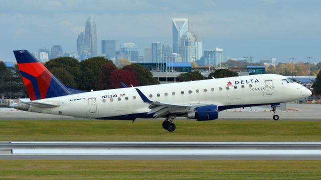 Embraer ERJ 175 (N223JQ) - 11/11/21