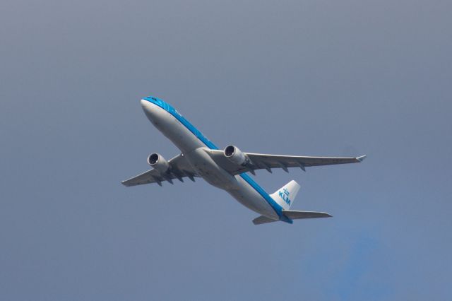 Airbus A330-300 (PH-AKE)