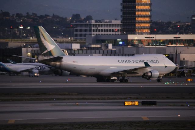 Boeing 747-400 (B-LID)